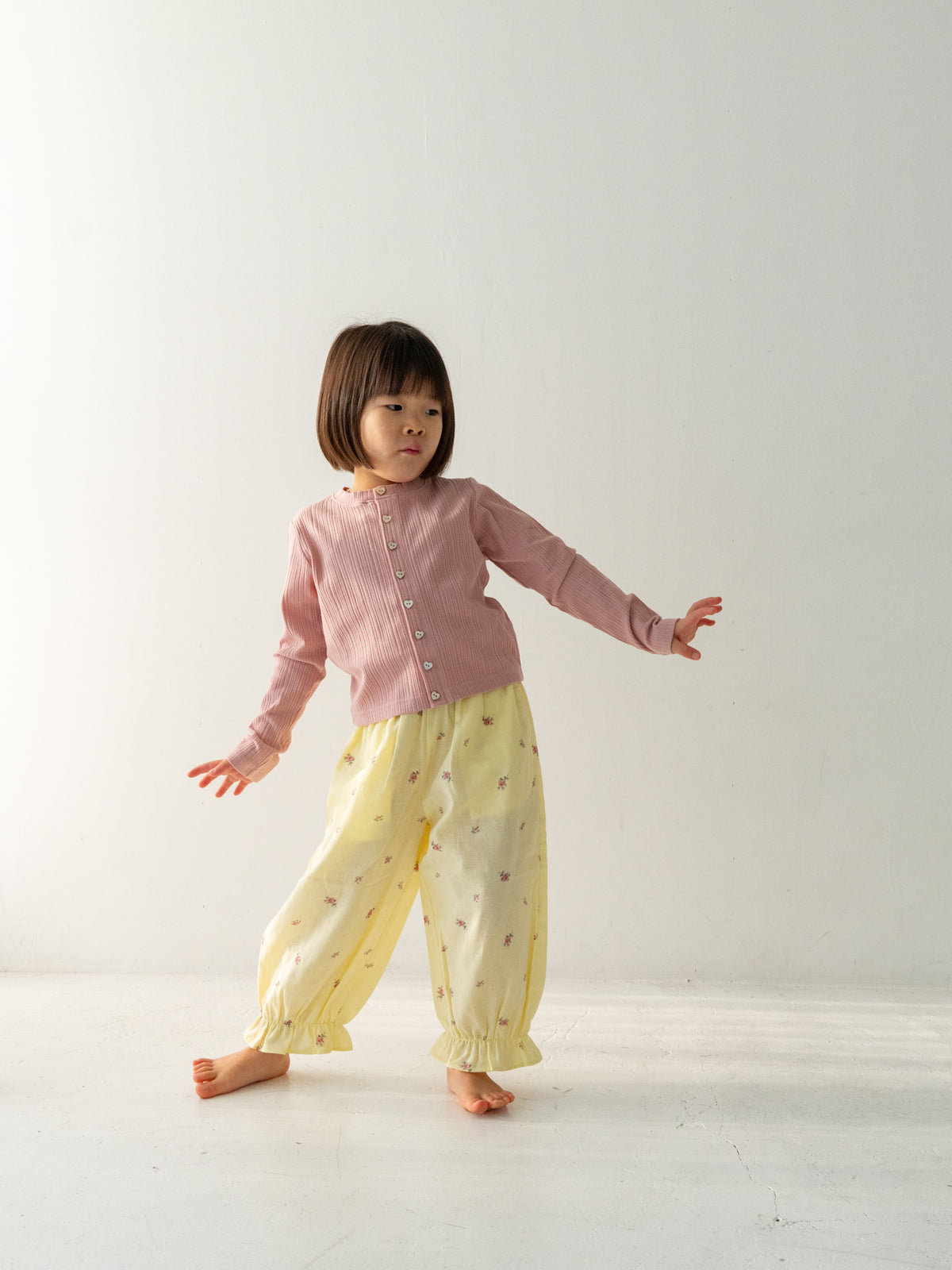 Ribbed cardigan (RRP: 231 RMB)