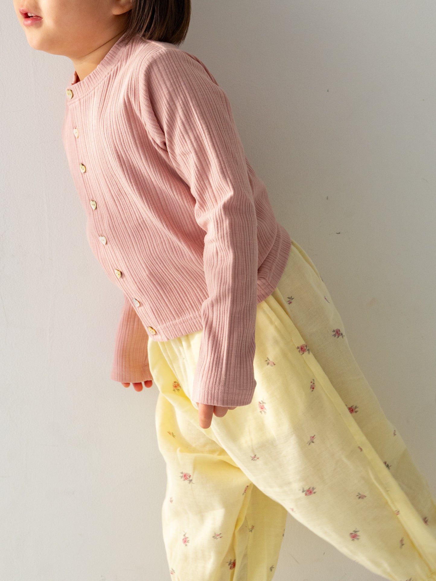 Ribbed cardigan (RRP: 231 RMB)