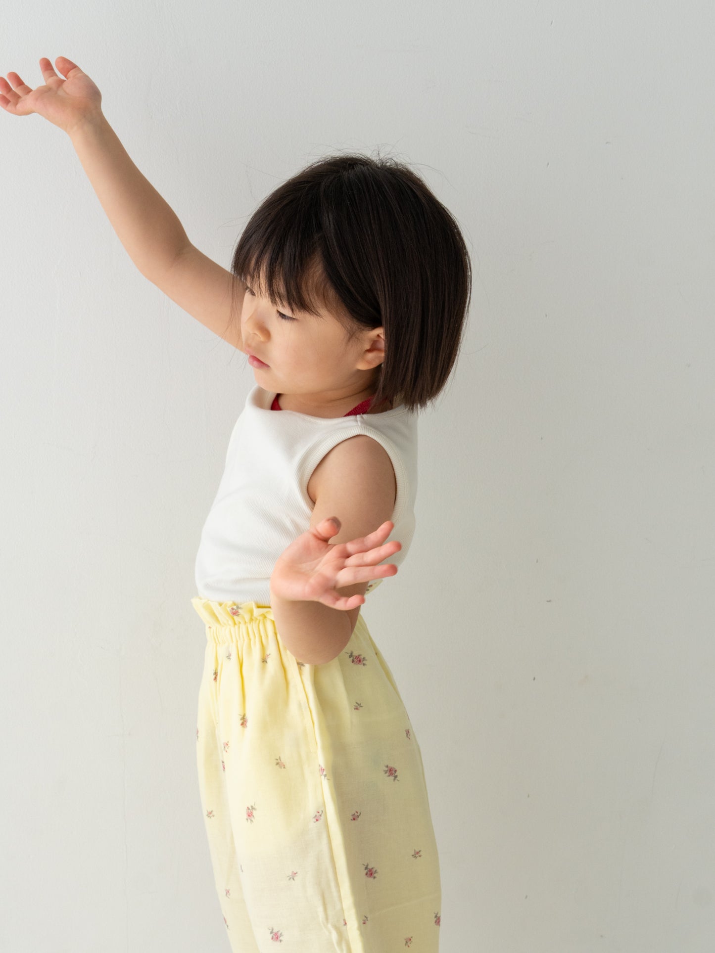 Ribbed sleeveless  (RRP: 169 RMB)