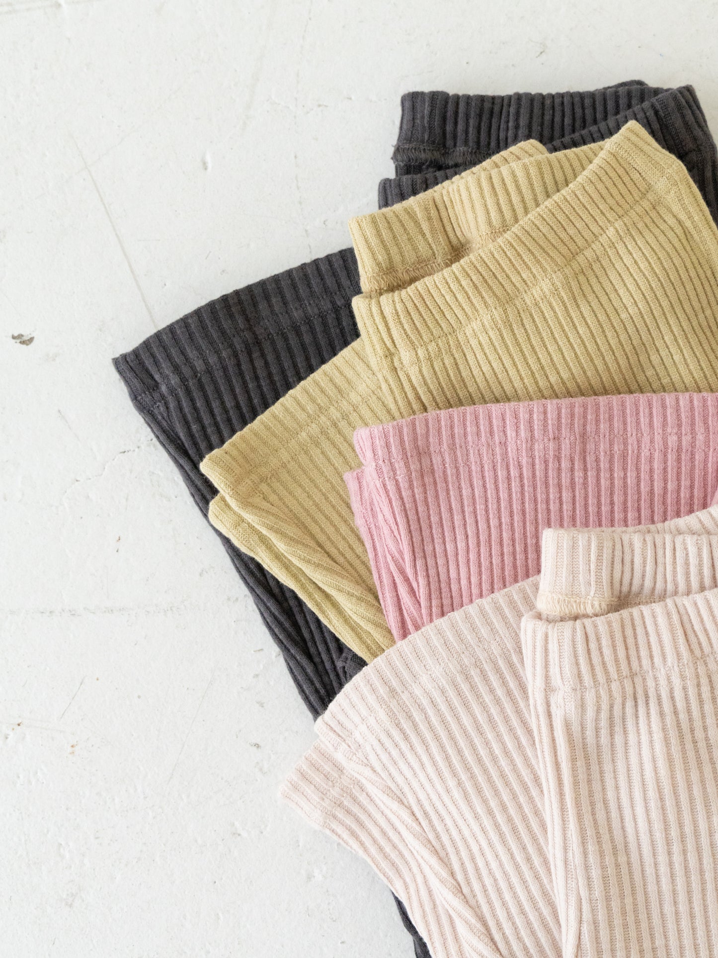 Ribbed flare pants (RRP: 185 RMB)