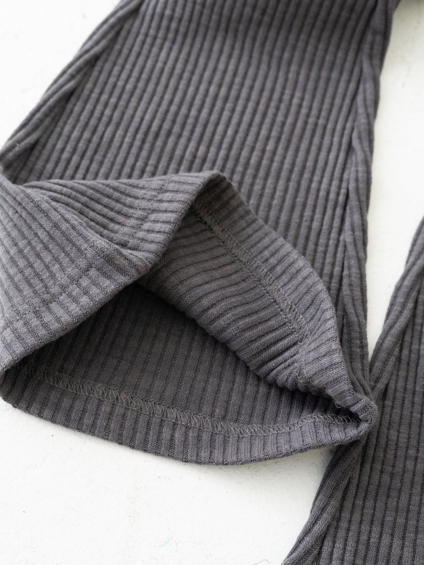 Ribbed flare pants (RRP: 185 RMB)