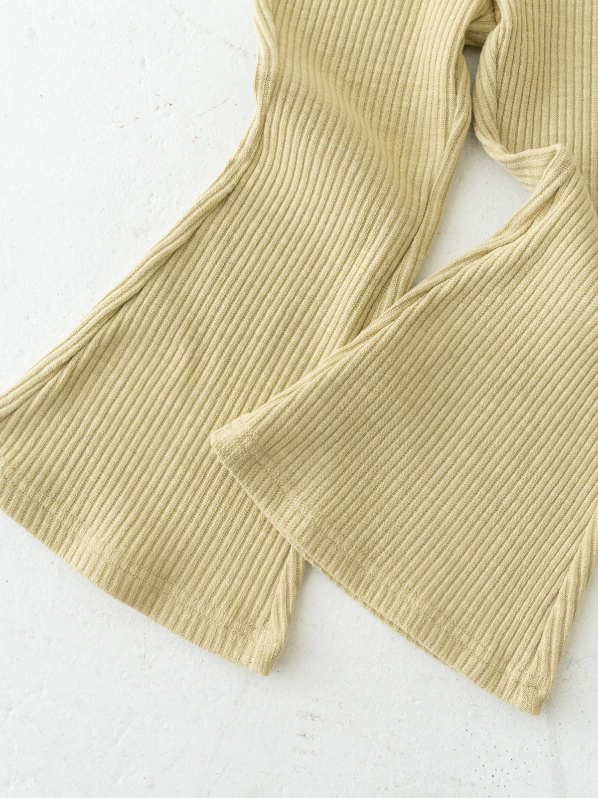 Ribbed flare pants (RRP: 185 RMB)