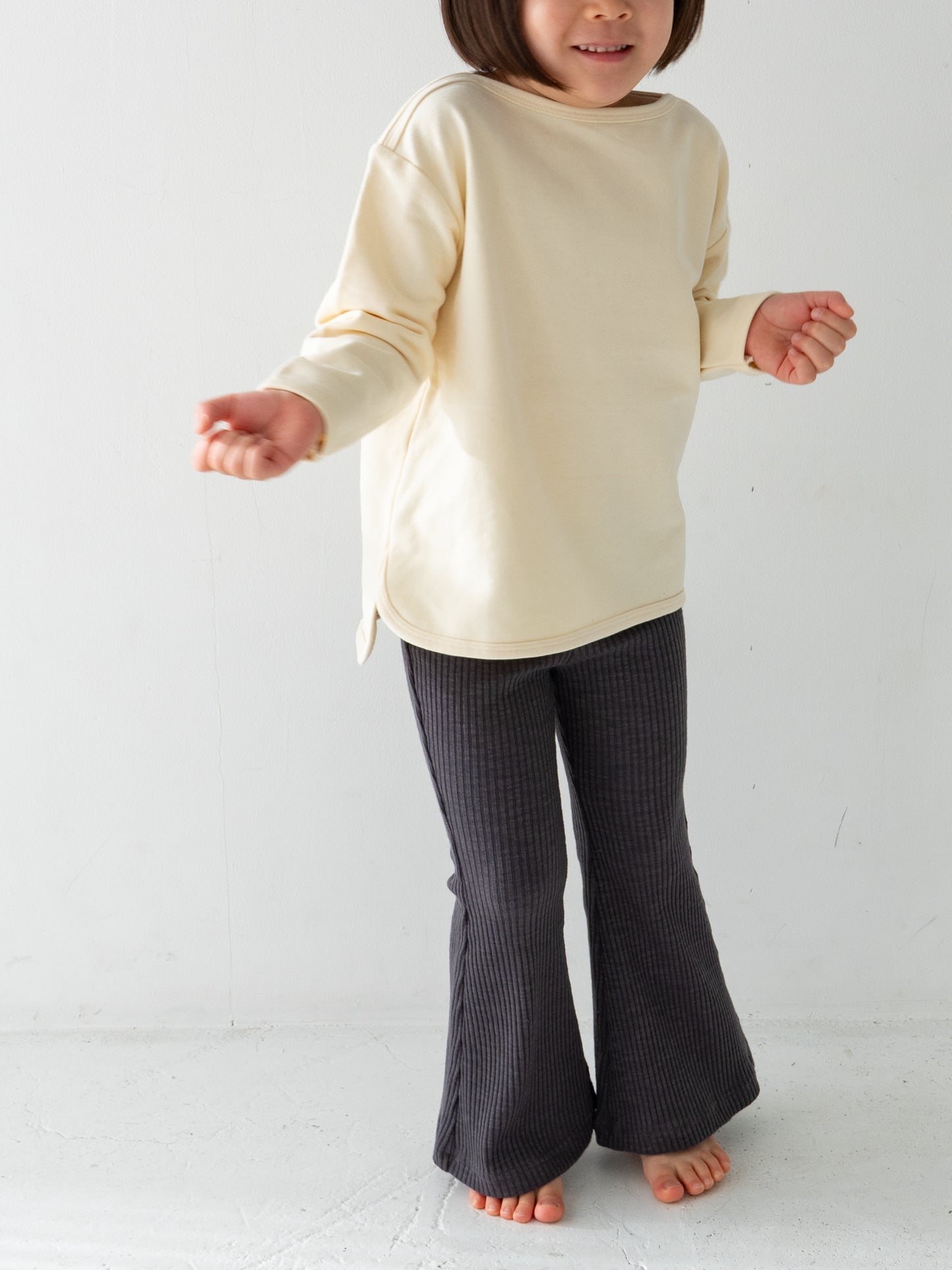 Ribbed flare pants (RRP: 185 RMB)