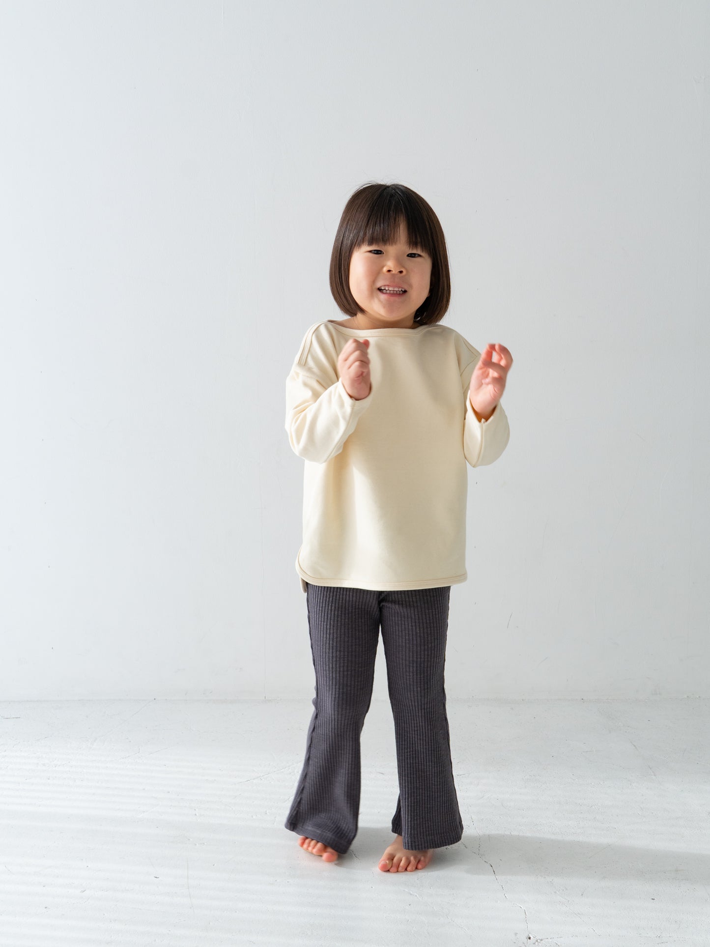 Ribbed flare pants (RRP: 185 RMB)