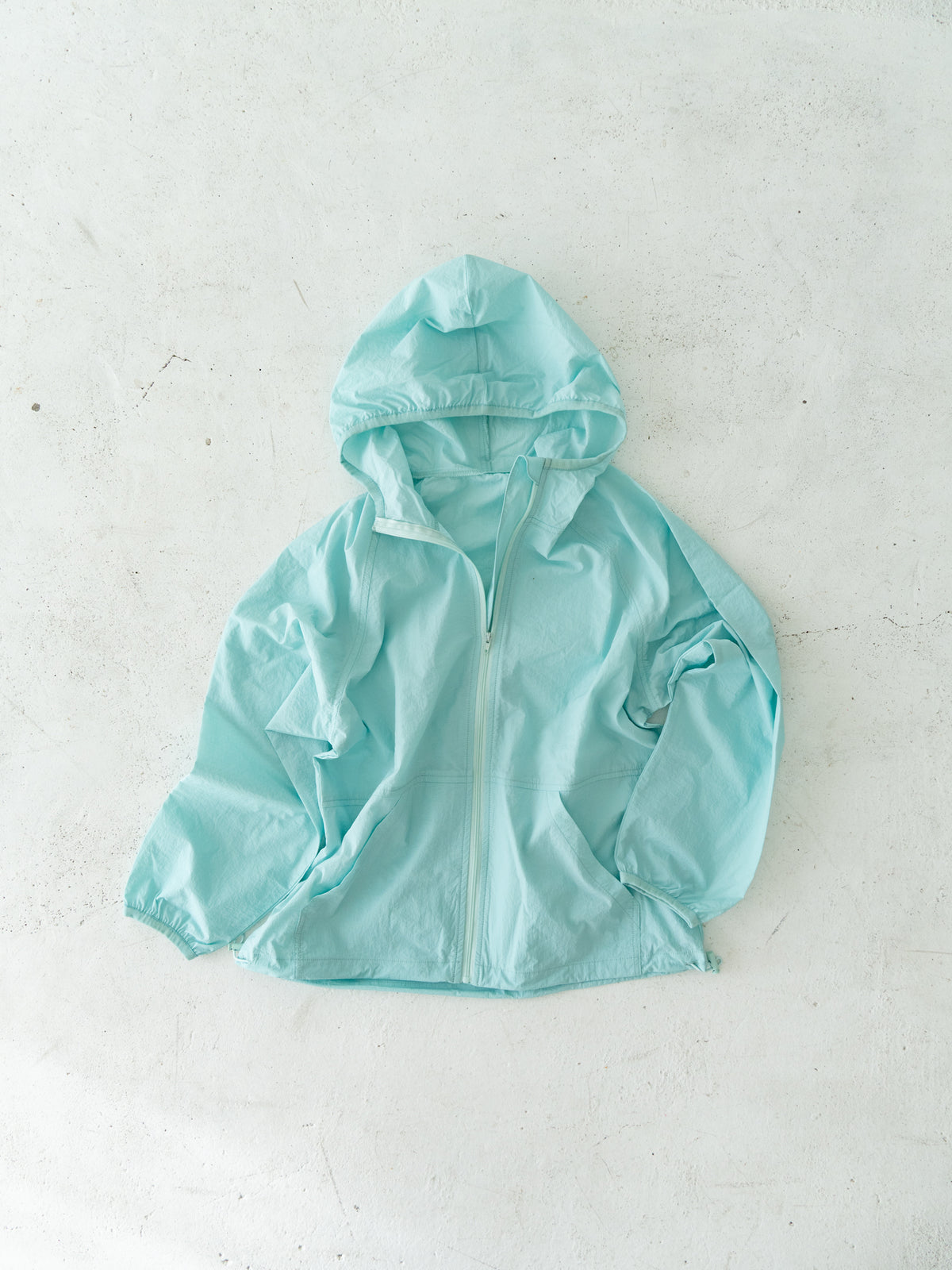 Nylon hoodie (RRP: 308 RMB)